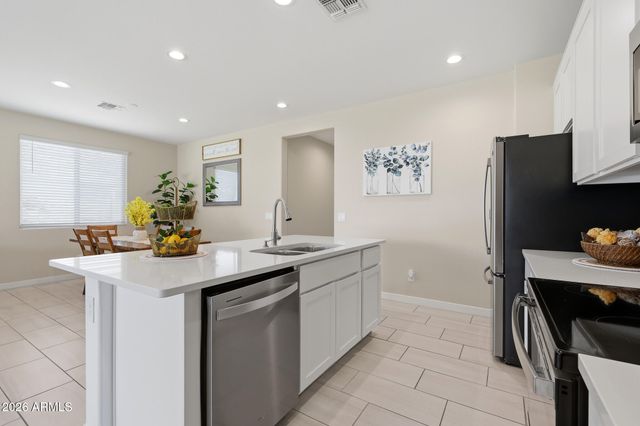 18018 W HESS Street, Goodyear, AZ 85338