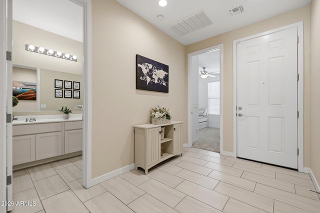 18018 W HESS Street, Goodyear, AZ 85338