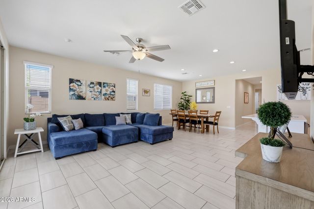 18018 W HESS Street, Goodyear, AZ 85338