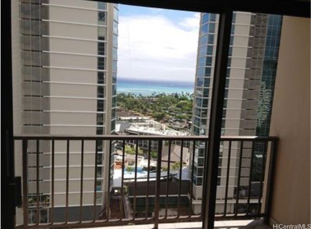 2140 Kuhio Avenue 2004, Honolulu, HI 96815