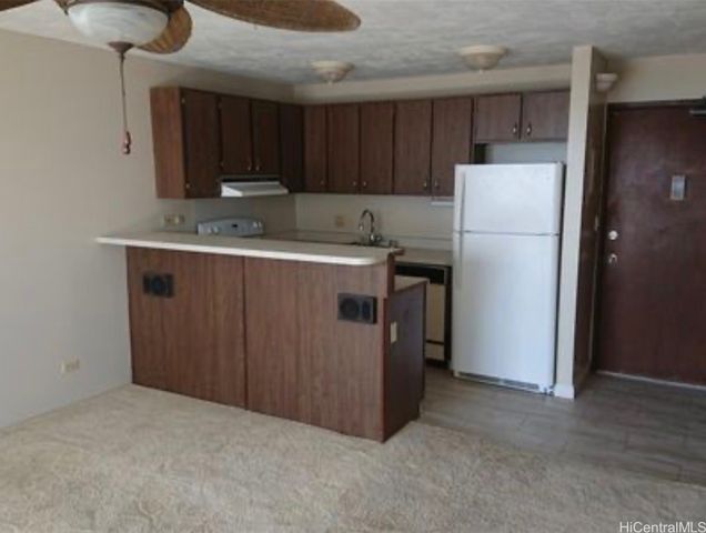 2140 Kuhio Avenue 2004, Honolulu, HI 96815