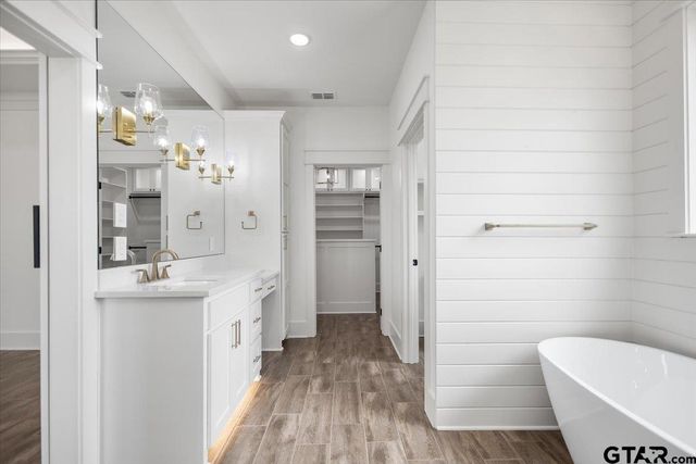 13851 Luka Lane, Tyler, TX 75704