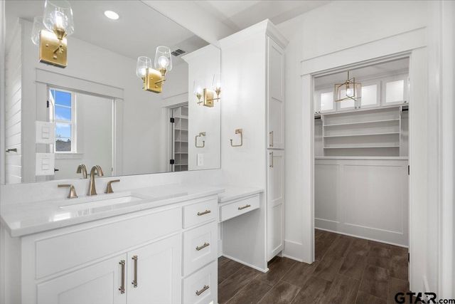 13851 Luka Lane, Tyler, TX 75704