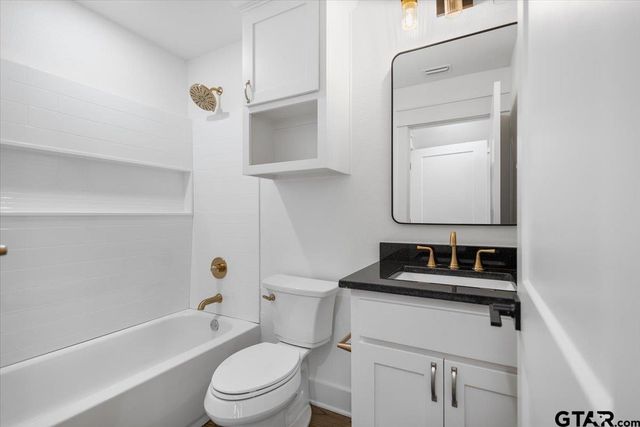 13851 Luka Lane, Tyler, TX 75704