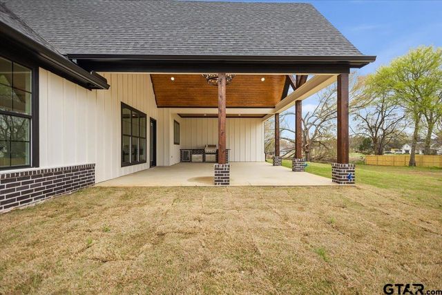 13851 Luka Lane, Tyler, TX 75704