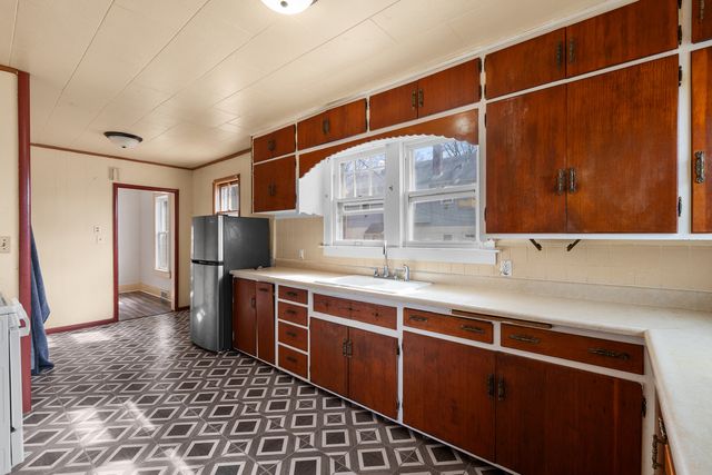 3940 12th Street, Rock Island, IL 61201