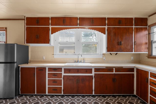 3940 12th Street, Rock Island, IL 61201