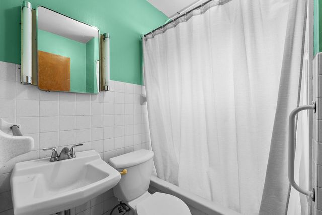 3940 12th Street, Rock Island, IL 61201