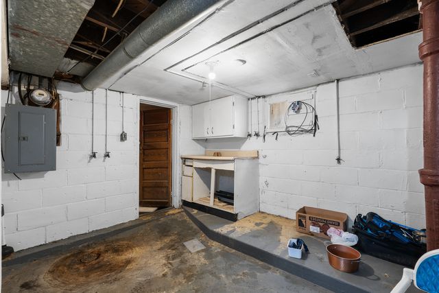 3940 12th Street, Rock Island, IL 61201