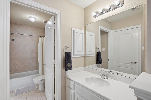 8830 Kameryn Lane, Lantana, TX 76226
