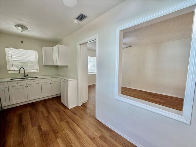 8023 COUNTRY CLUB ROAD N, St Petersburg, FL 33710