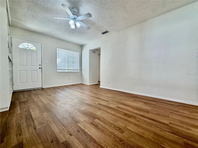 8023 COUNTRY CLUB ROAD N, St Petersburg, FL 33710