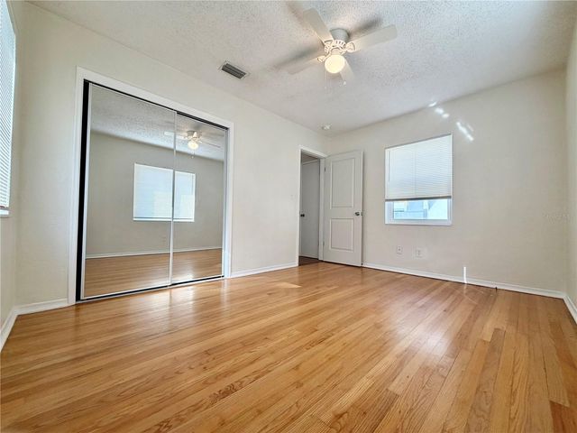 8023 COUNTRY CLUB ROAD N, St Petersburg, FL 33710