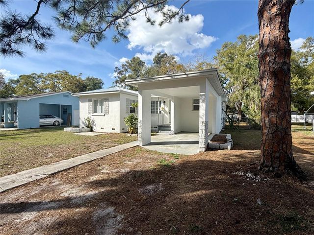 8023 COUNTRY CLUB ROAD N, St Petersburg, FL 33710