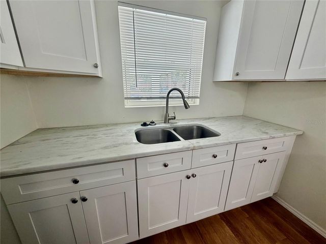 8023 COUNTRY CLUB ROAD N, St Petersburg, FL 33710