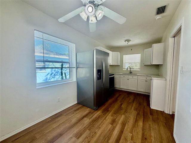 8023 COUNTRY CLUB ROAD N, St Petersburg, FL 33710