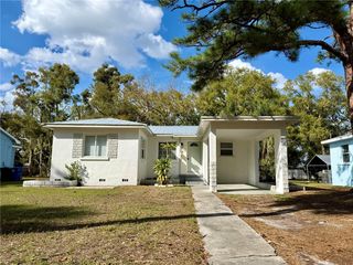 8023 COUNTRY CLUB ROAD N, St Petersburg, FL 33710