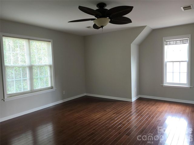 9509 Mitchell Glen Drive, Charlotte, NC 28277