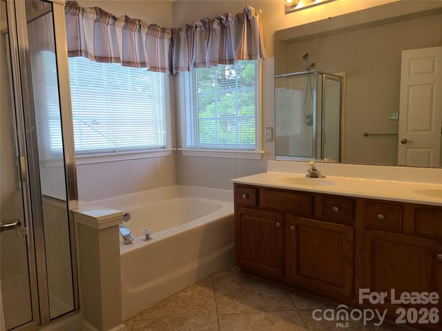 9509 Mitchell Glen Drive, Charlotte, NC 28277