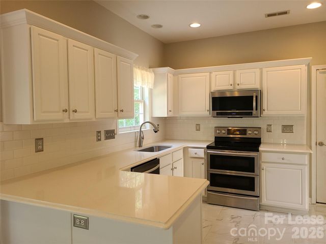 9509 Mitchell Glen Drive, Charlotte, NC 28277