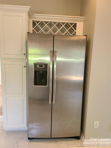 9509 Mitchell Glen Drive, Charlotte, NC 28277