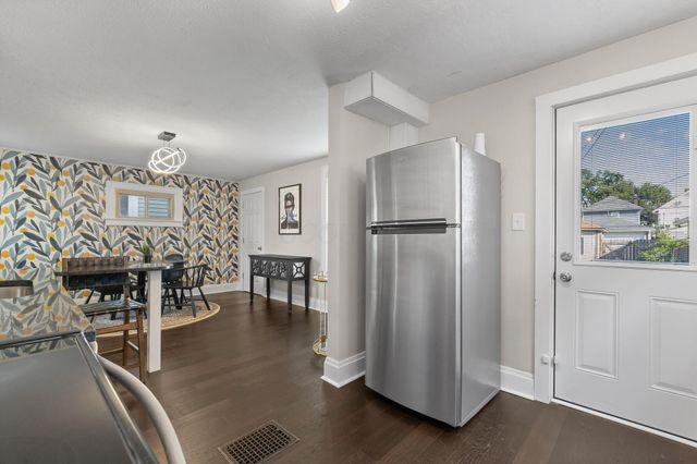 220 E Welch Avenue, Columbus, OH 43207