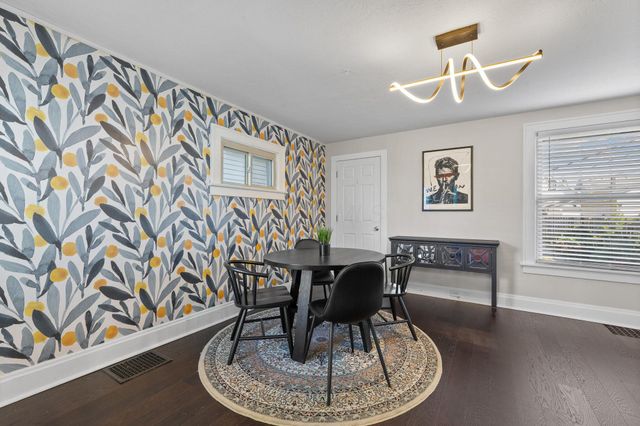 220 E Welch Avenue, Columbus, OH 43207