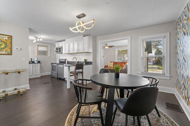220 E Welch Avenue, Columbus, OH 43207