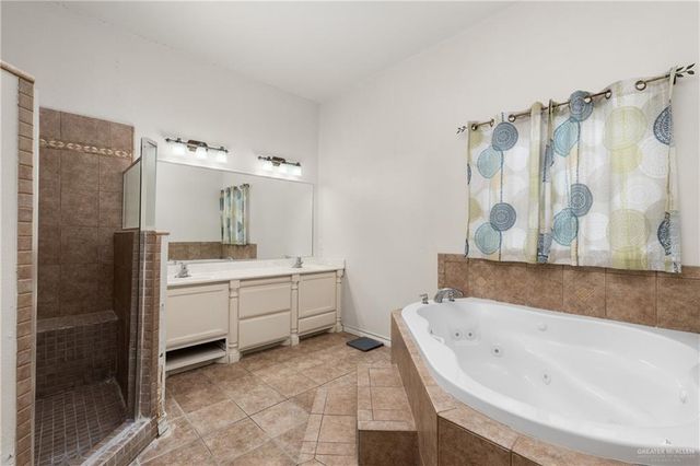 3753 Arroyo Vista Court, Harlingen, TX 78550