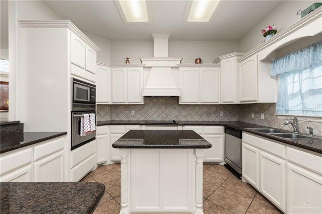 3753 Arroyo Vista Court, Harlingen, TX 78550
