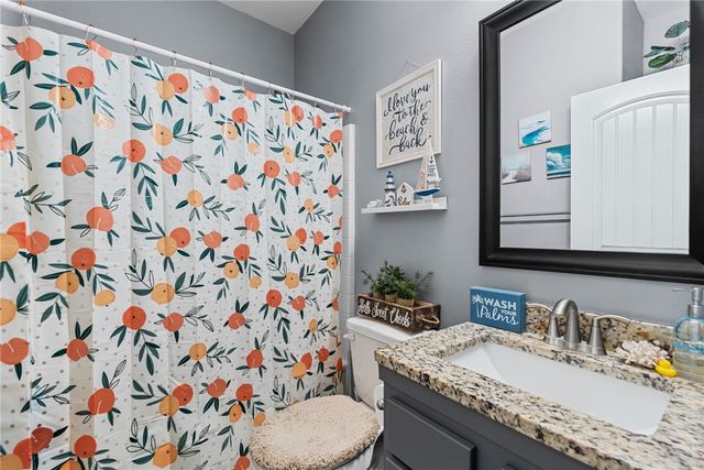 2050 Admiral Lane, Aransas Pass, TX 78336