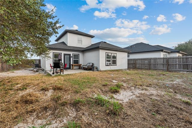 2050 Admiral Lane, Aransas Pass, TX 78336