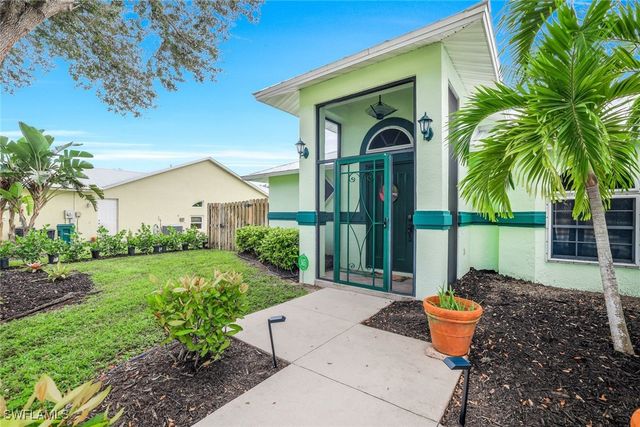45 Wickliffe DR, Naples, FL 34110