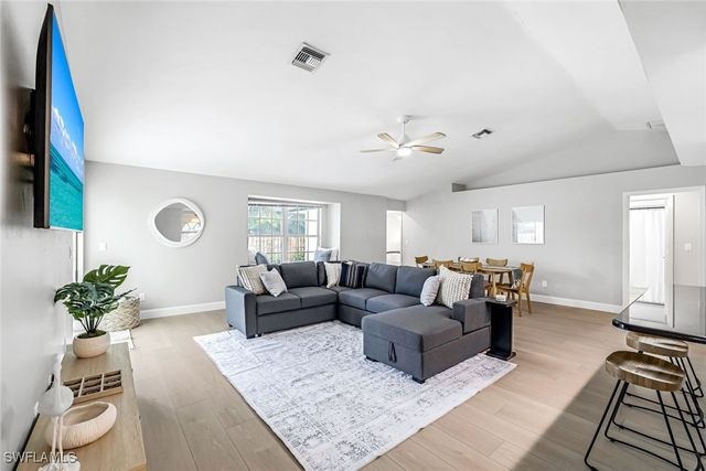 45 Wickliffe DR, Naples, FL 34110