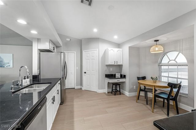 45 Wickliffe DR, Naples, FL 34110