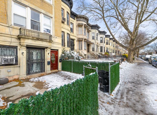 1415 PRESIDENT Street, New York City, NY 11213