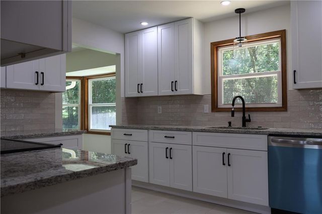 5608 Old Orchard Court, Rex, GA 30273