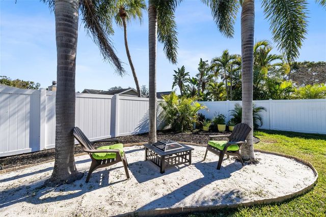 8823 KENWOOD ROAD, Seminole, FL 33777