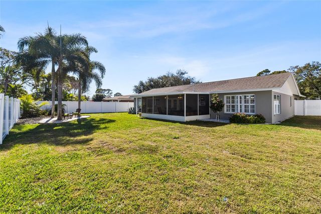 8823 KENWOOD ROAD, Seminole, FL 33777