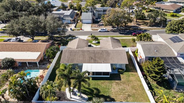 8823 KENWOOD ROAD, Seminole, FL 33777