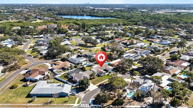 8823 KENWOOD ROAD, Seminole, FL 33777