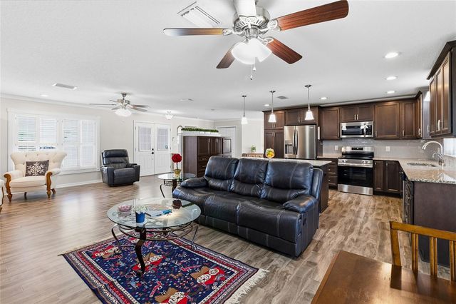 8823 KENWOOD ROAD, Seminole, FL 33777