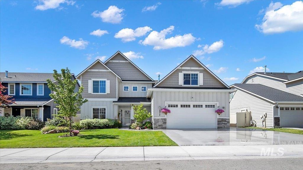 2913 W Everest St, Meridian, ID 83646
