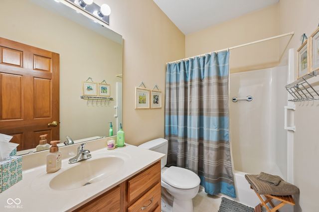 1611 Trainers Circle, Indianapolis, IN 46239