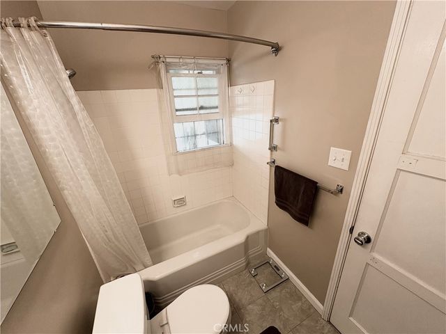 7738 Kraft Avenue, North Hollywood, CA 91605