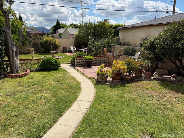 7738 Kraft Avenue, North Hollywood, CA 91605