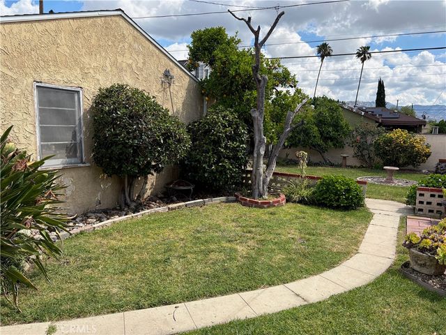 7738 Kraft Avenue, North Hollywood, CA 91605