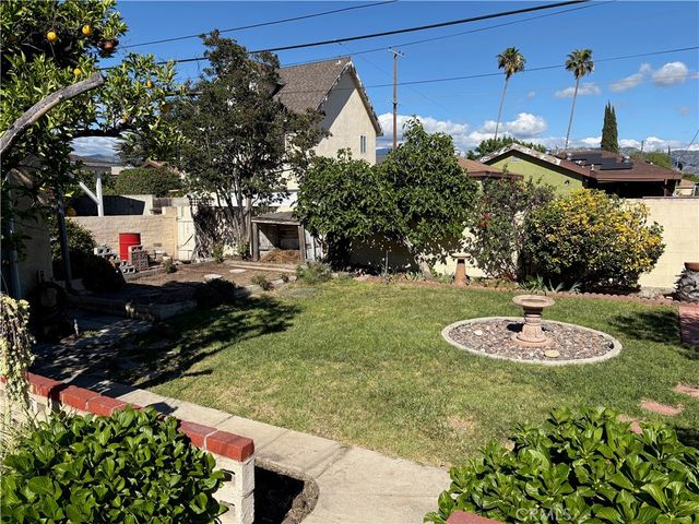 7738 Kraft Avenue, North Hollywood, CA 91605