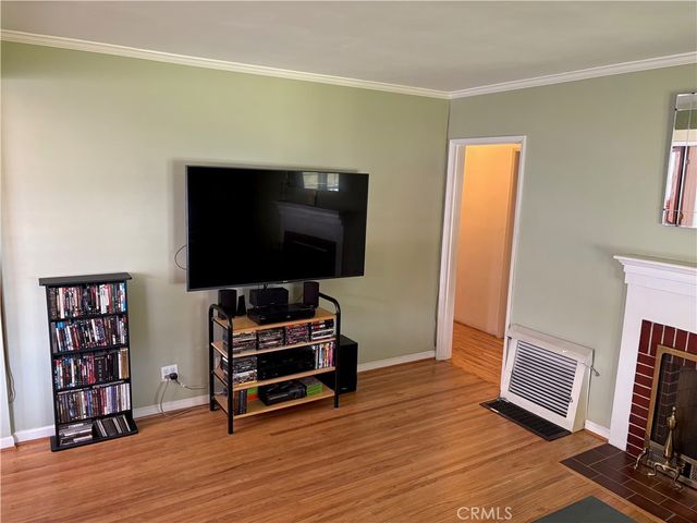 7738 Kraft Avenue, North Hollywood, CA 91605