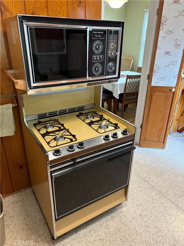 7738 Kraft Avenue, North Hollywood, CA 91605